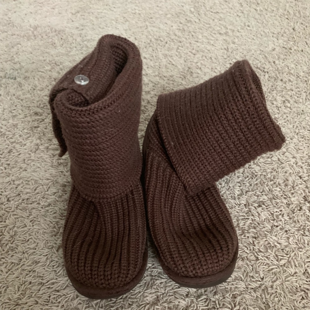 Brown uggs